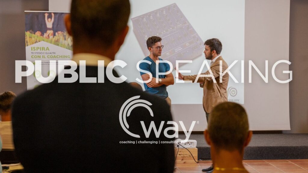 Aula durante il corso di Public Speaking con header "Public Speaking"
